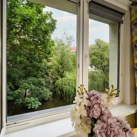 Studio Sloneczny Rynek Blisko Starego Miasta We Wroclawiu By Rent Like